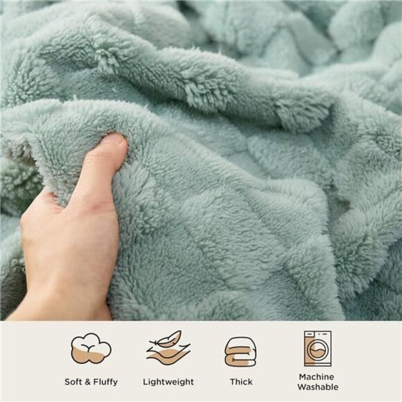 Sage Green Fleece Blanket for Couch - Checkered Throw Blanket 50x60 - Picture 4 of 7